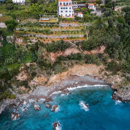 Vettica Villa *